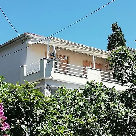 Apartment Apartman Mila *